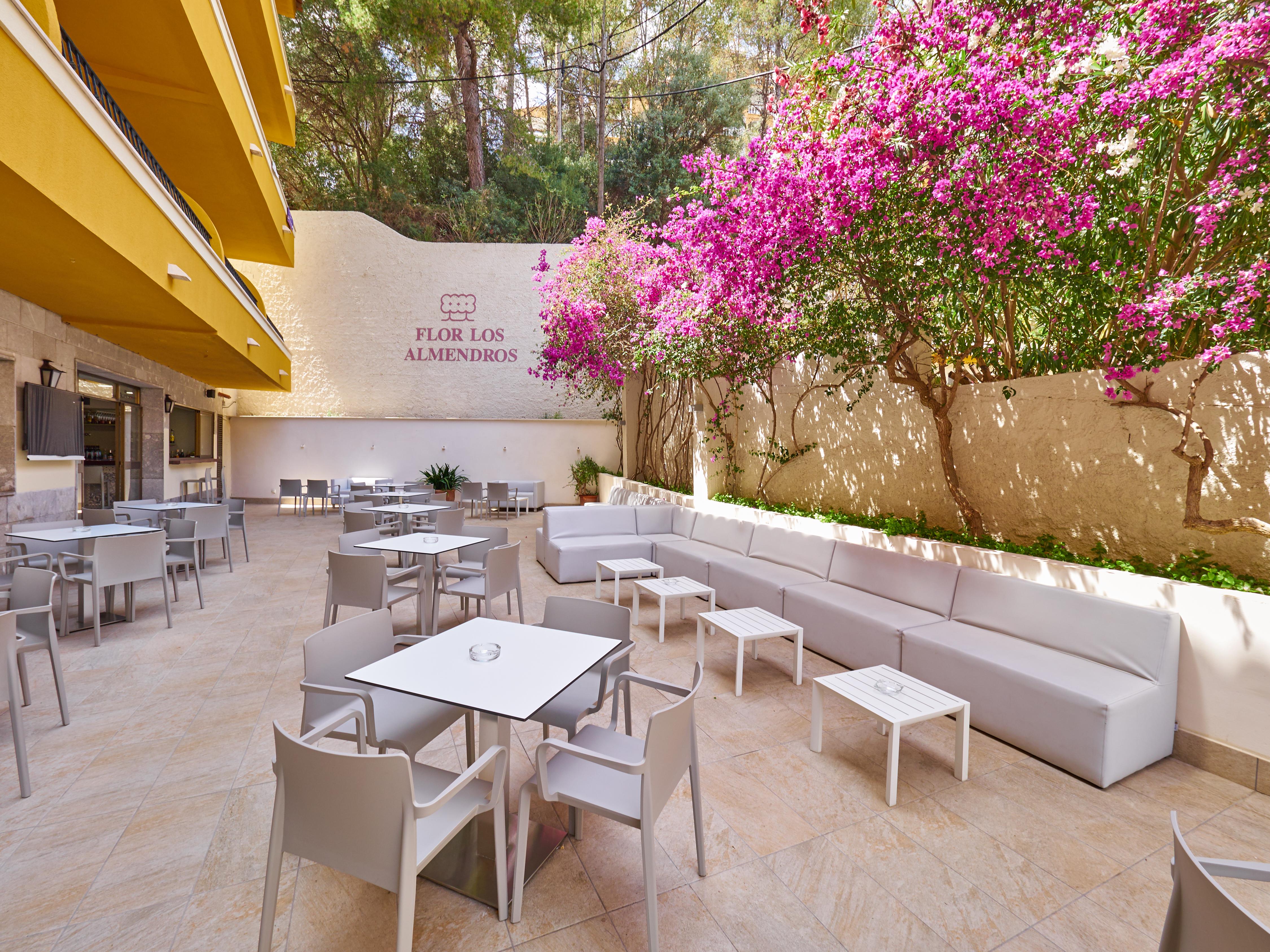 Flor Los Almendros Hotel Peguera Exterior photo